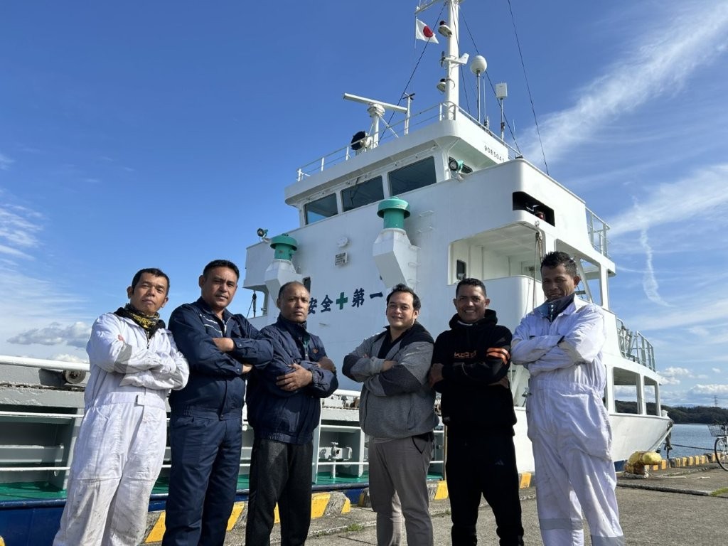 TITAN Crew 2